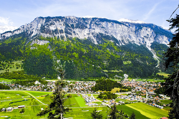 Blick auf Domat/Ems mit dem neuen Quartier